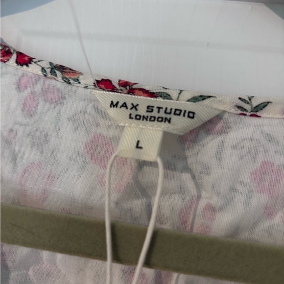 Max Studio Red and White Floral Maxi Dress - Picture 4 of 6